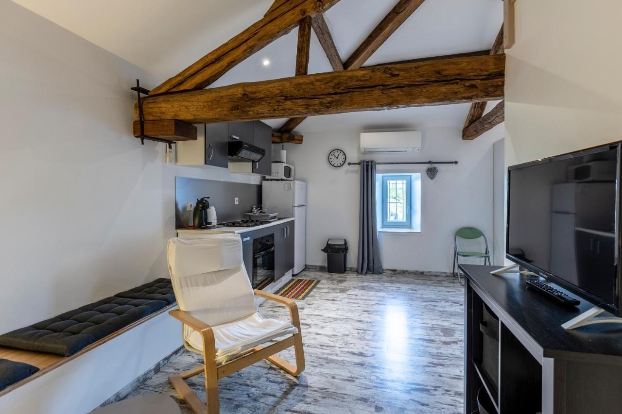 Chambres D'Hotes Chateau Pierre De Montignac Civrac-en-Medoc Bagian luar foto