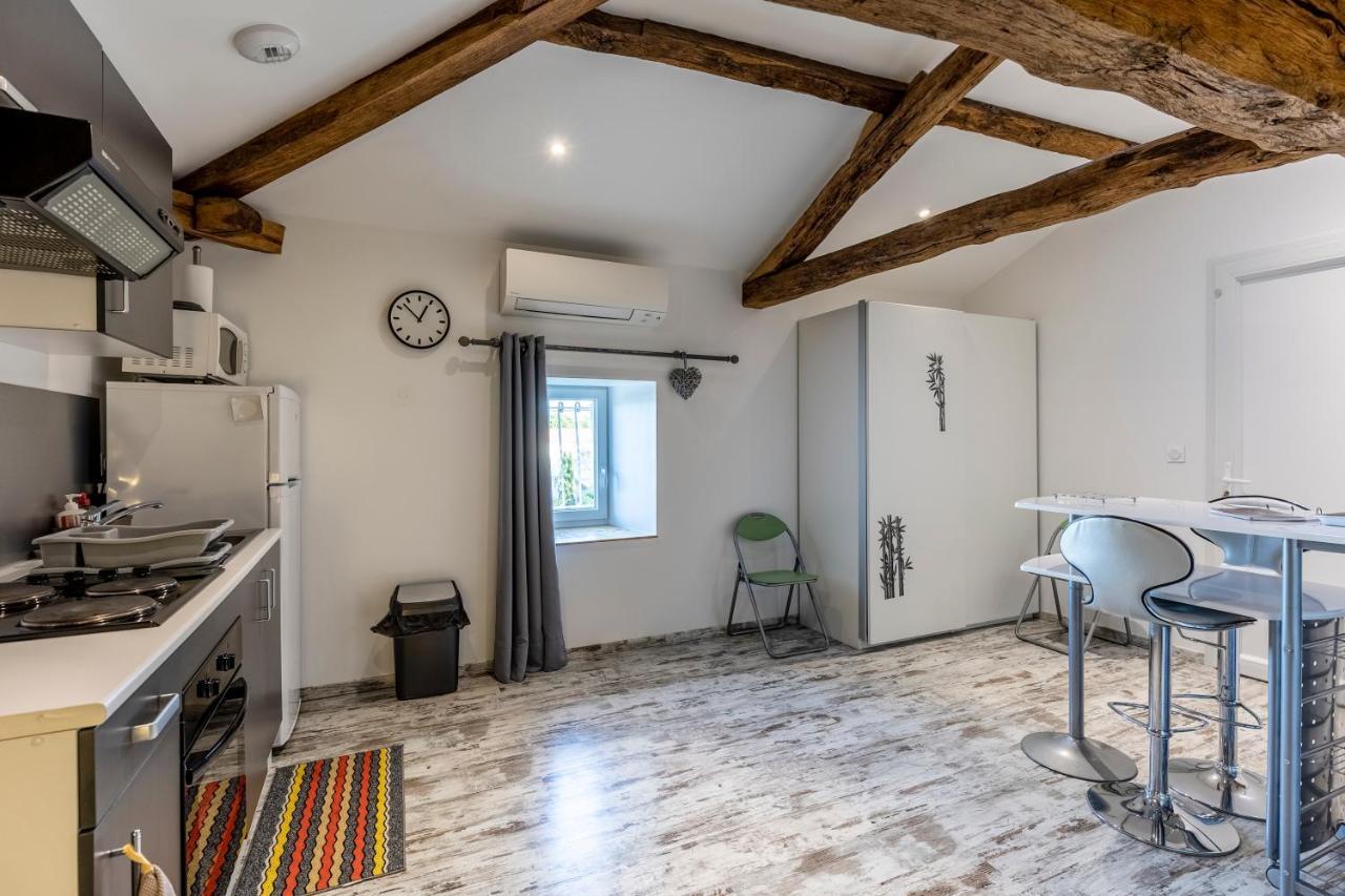 Chambres D'Hotes Chateau Pierre De Montignac Civrac-en-Medoc Bagian luar foto