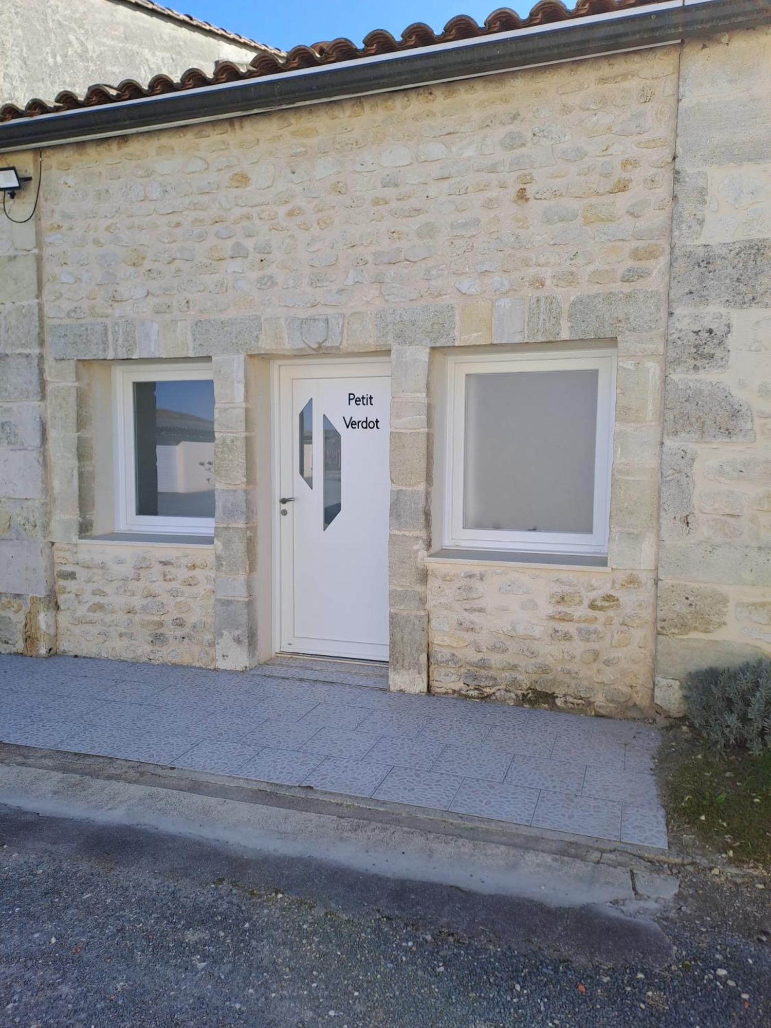 Chambres D'Hotes Chateau Pierre De Montignac Civrac-en-Medoc Bagian luar foto