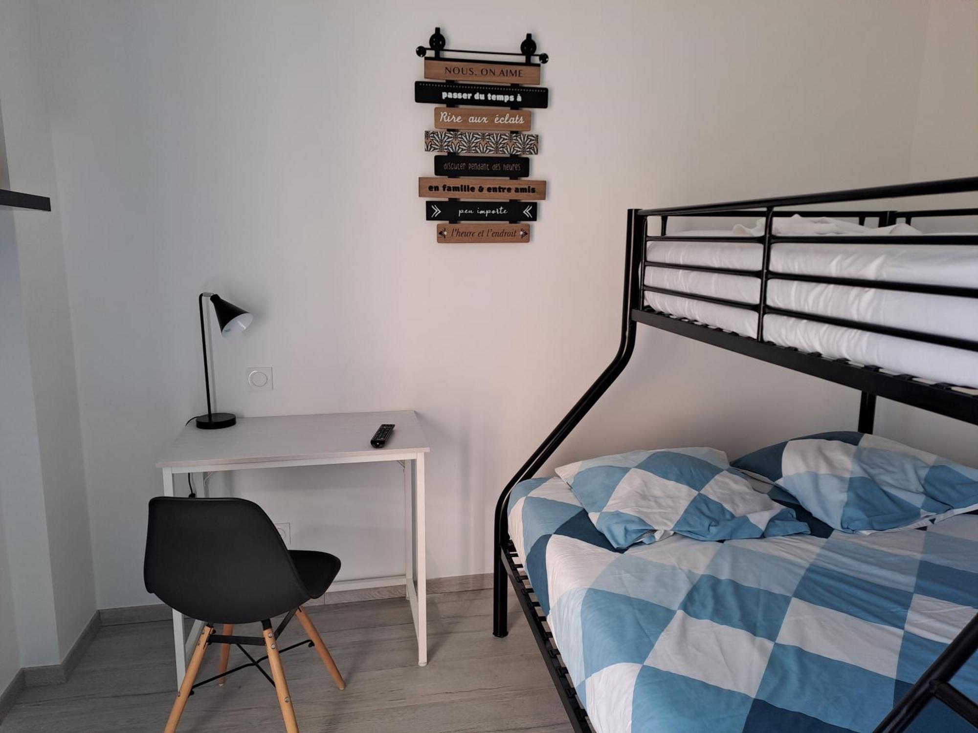Chambres D'Hotes Chateau Pierre De Montignac Civrac-en-Medoc Bagian luar foto