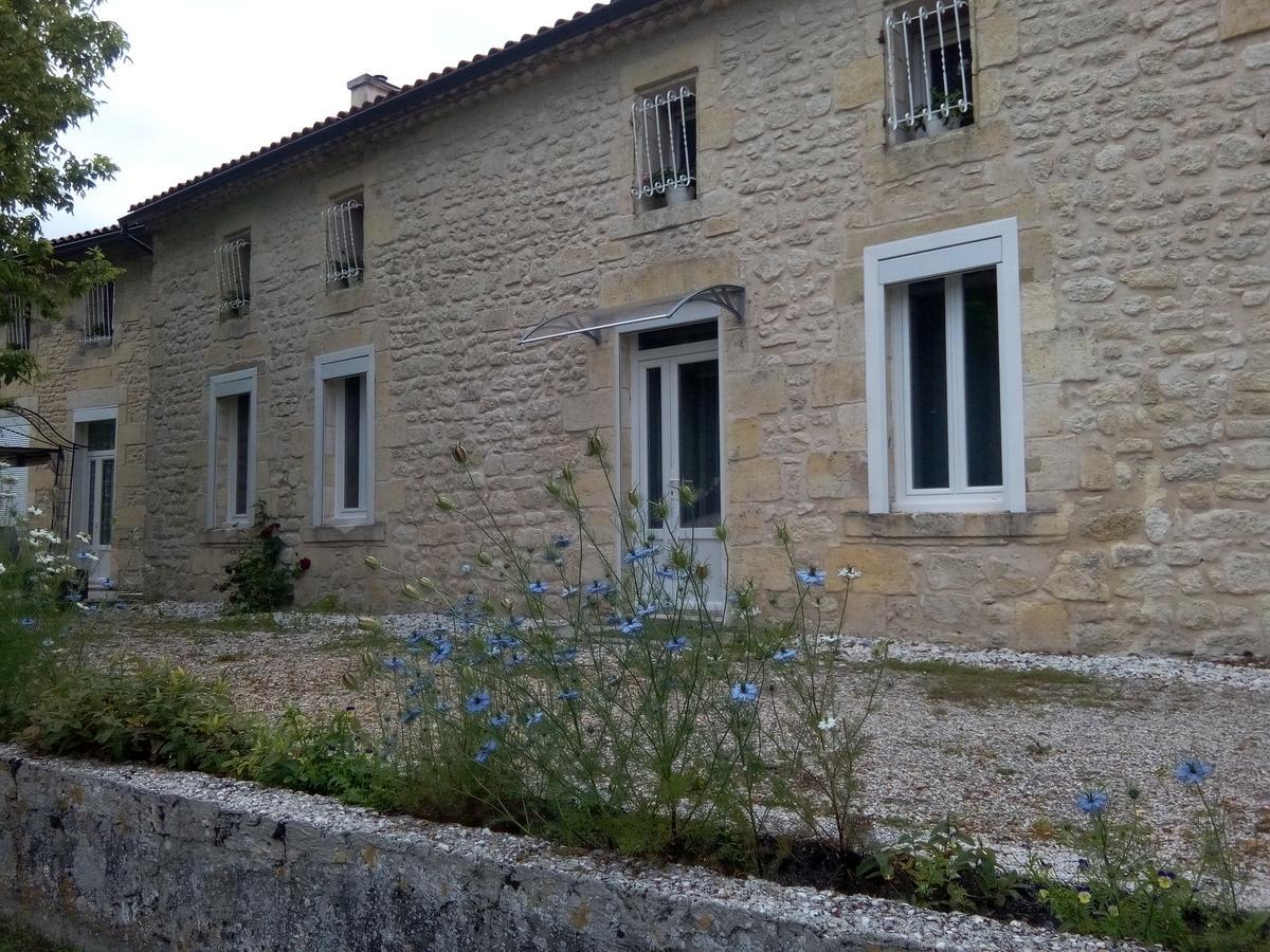 Chambres D'Hotes Chateau Pierre De Montignac Civrac-en-Medoc Bagian luar foto