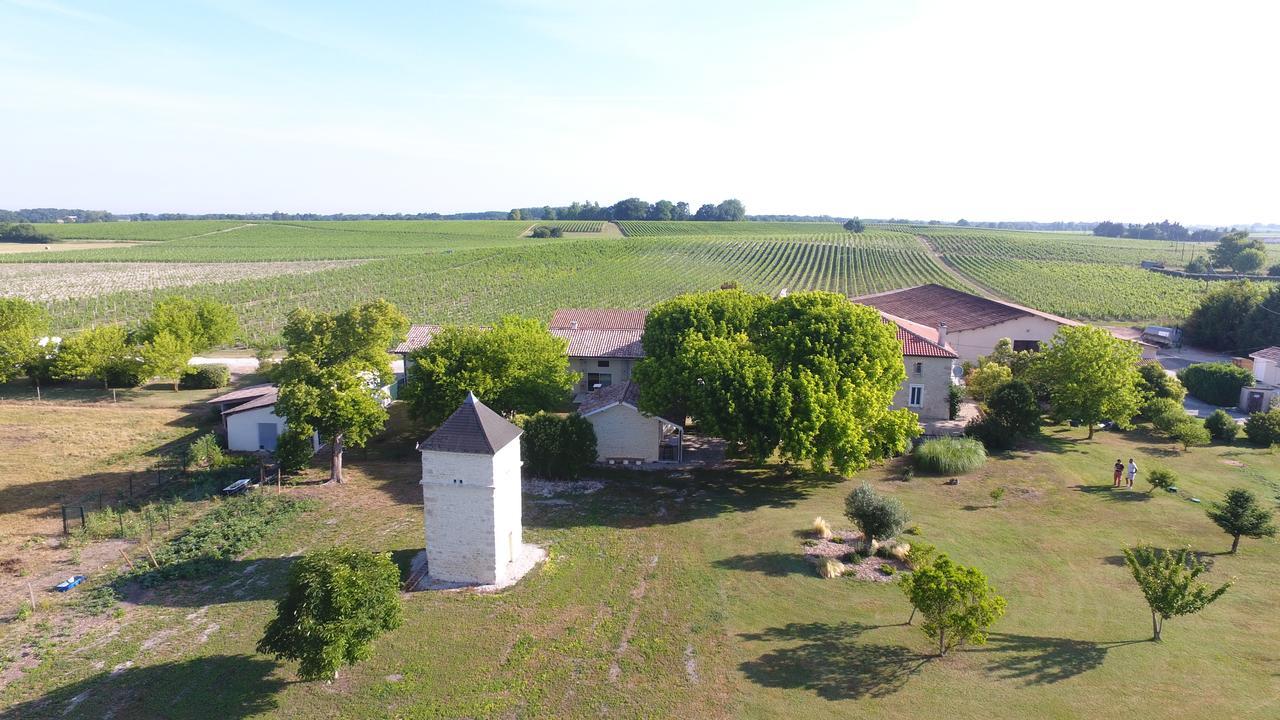 Chambres D'Hotes Chateau Pierre De Montignac Civrac-en-Medoc Bagian luar foto